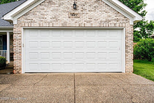 821 Shady Brook Ln, Louisville, KY 40229 - photo 30