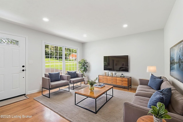 10518 Fairview Ave, Louisville, KY 40299 - living area featuring light wood-type flooring, baseboards, and recessed lighting