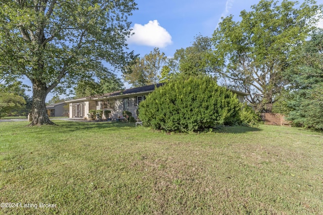140 Ample Way, Shepherdsville, KY 40229 - view of grassy yard