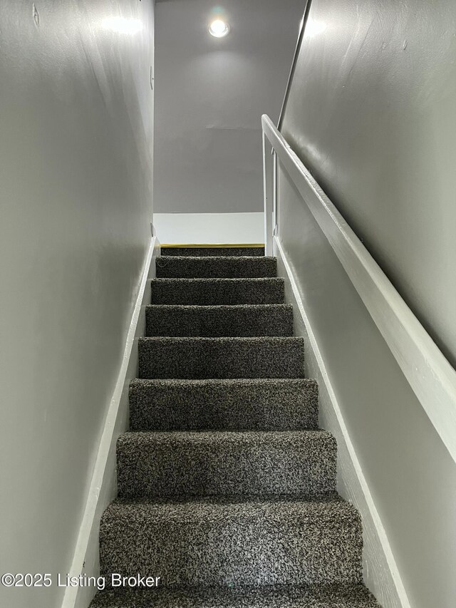 711 Compton St, Louisville, KY 40208 - photo 14