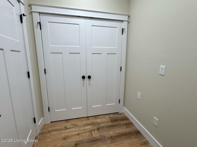 57 Malvern Ct, Brandenburg, KY 40108 - detailed view of wood finished floors and baseboards
