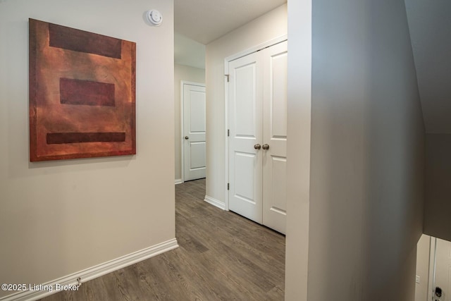 58 Sissy Ct, Elizabethtown, KY 42701 - corridor with wood finished floors and baseboards