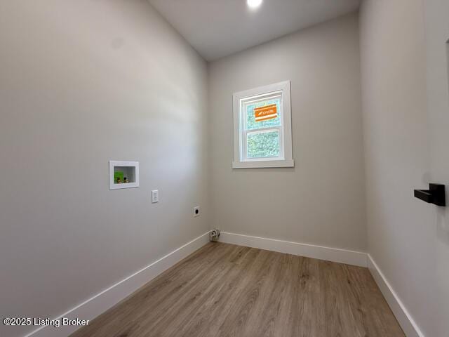49 Roy Rd, Eastview, KY 42732 - laundry room featuring hookup for a washing machine, baseboards, hookup for an electric dryer, and wood finished floors