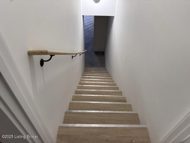 49 Roy Rd, Eastview, KY 42732 - view of stairway