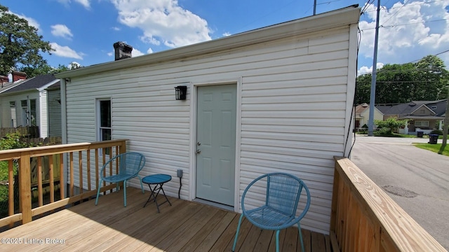 621 E Kentucky St, Louisville, KY 40203 - view of wooden deck