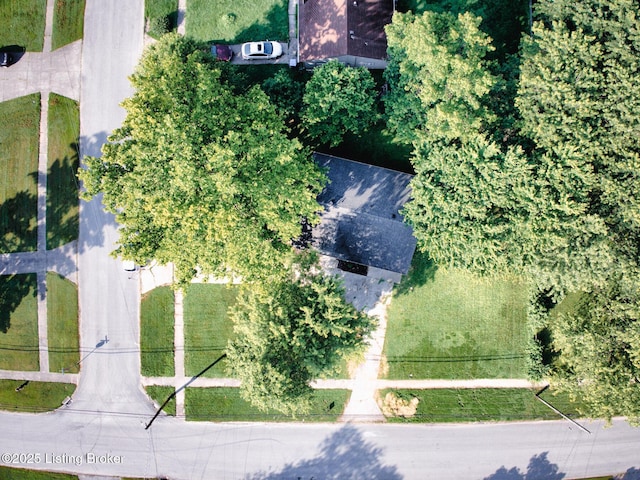 13500 Greystone Ave, Louisville, KY 40272 - drone / aerial view