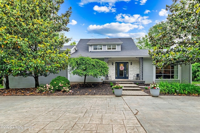 11805 Cedardale Rd, Anchorage, KY 40223 - view of front facade featuring a porch