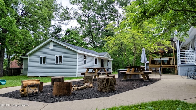 11805 Cedardale Rd, Anchorage, KY 40223 - view of patio / terrace