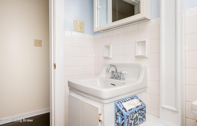 1031 Thruston Ave, Louisville, KY 40217 - bathroom with backsplash and vanity