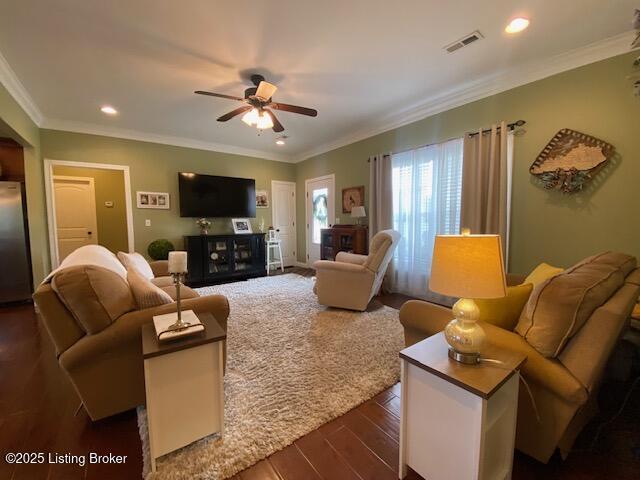 1013 Mallards Cv, Bardstown, KY 40004 - living room with dark wood-style floors, a ceiling fan, crown molding, and recessed lighting