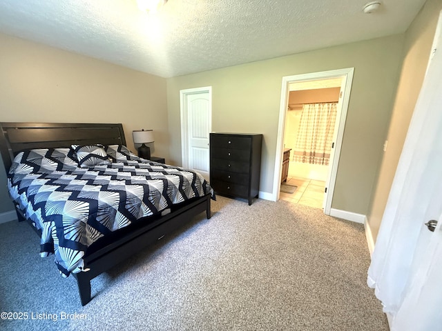 90 Chancellor Ct, Elizabethtown, KY 42701 - bedroom featuring carpet floors, baseboards, a textured ceiling, and ensuite bathroom