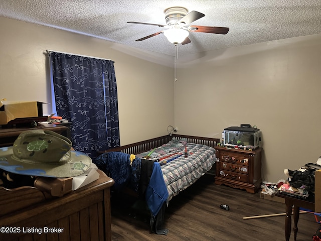 1103 Foxfire Rd, Bardstown, KY 40004 - bedroom featuring wood finished floors, a textured ceiling, and a ceiling fan