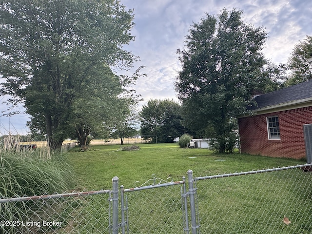 1103 Foxfire Rd, Bardstown, KY 40004 - view of yard with a gate