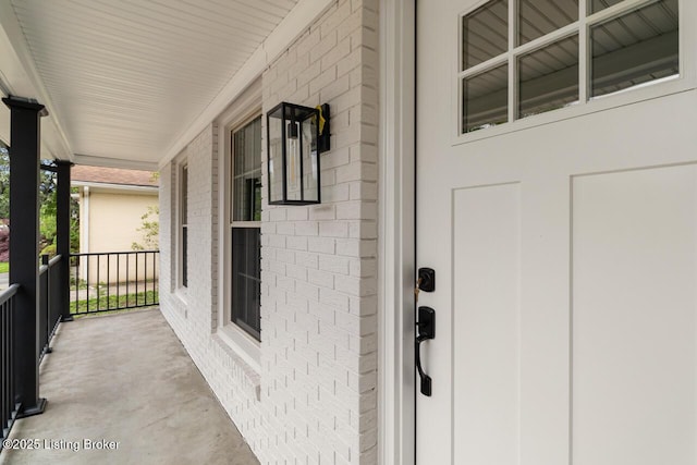 4205 Cottagehill Rd, Louisville, KY 40299 - property entrance featuring a porch