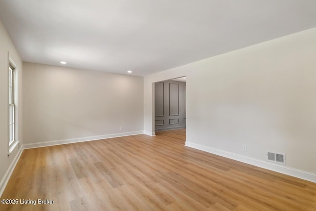 4205 Cottagehill Rd, Louisville, KY 40299 - unfurnished room with baseboards, light wood-style flooring, recessed lighting, and plenty of natural light