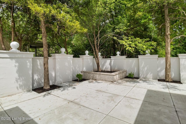 4205 Cottagehill Rd, Louisville, KY 40299 - view of patio / terrace