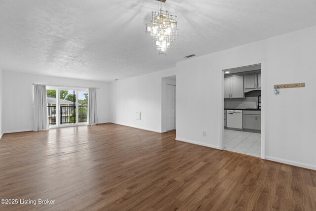 4180 Lyndon Way Unit 309, Louisville, KY 40207 - photo 5