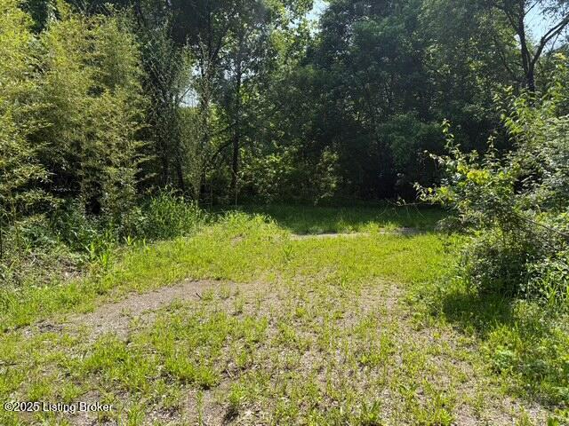 7405 Lake Louisvilla Dr, Crestwood, KY 40014