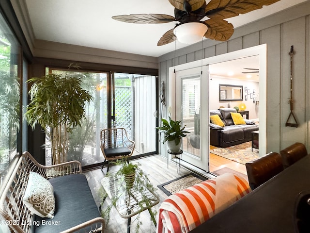 5531 Forest Lake Dr, Prospect, KY 40059 - sunroom featuring wood finished floors and healthy amount of natural light