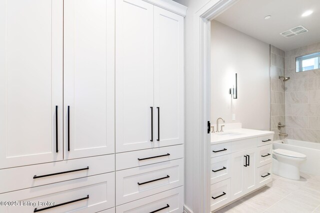1576 Cherokee Rd Unit 1, Louisville, KY 40205 - full bath featuring toilet, vanity, shower / bath combination, and recessed lighting