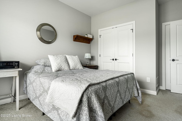 2824 Alder Wood Ln, La Grange, KY 40031 - bedroom featuring carpet, baseboards, and a closet