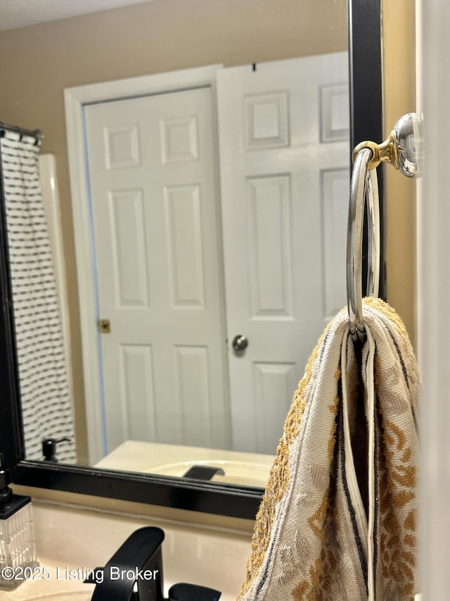 3907 Vantage Pl, Jeffersontown, KY 40299 - view of bathroom
