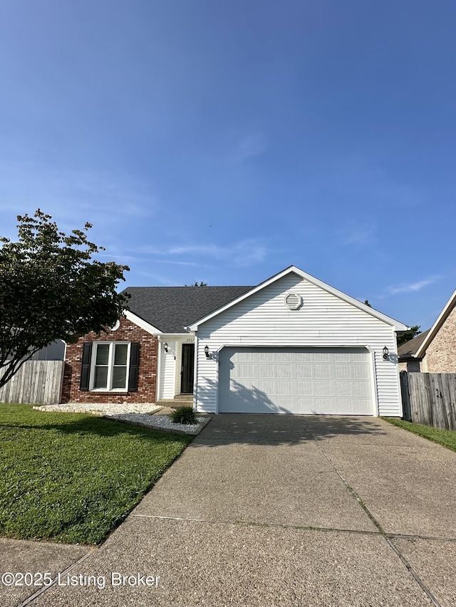 3907 Vantage Pl, Jeffersontown, KY 40299 - single story home featuring driveway, a garage, and brick siding