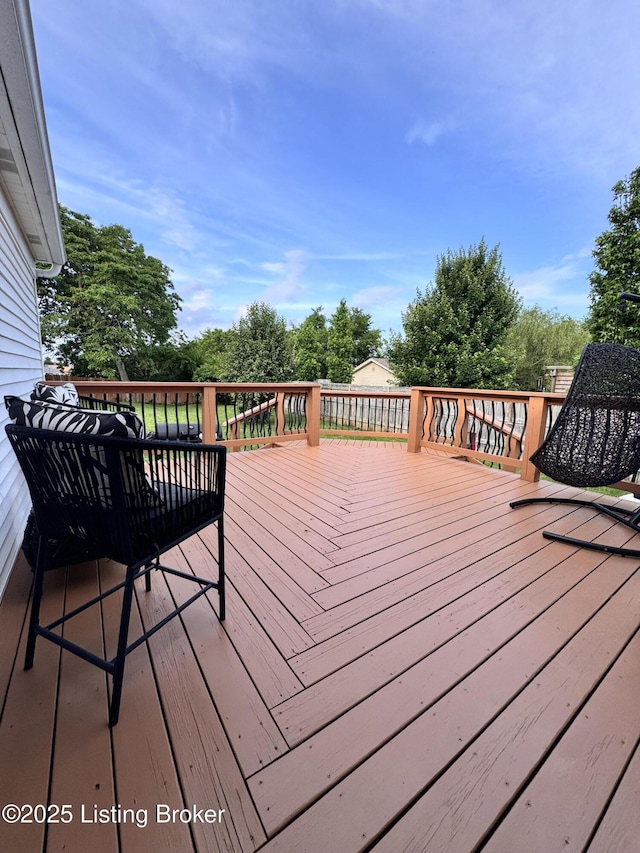 3907 Vantage Pl, Jeffersontown, KY 40299 - view of deck