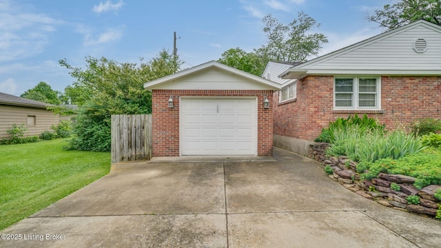 316 Short Rd, Louisville, KY 40207 - detached garage featuring concrete driveway