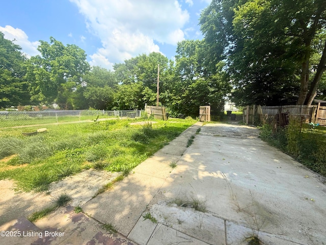 653 Cecil Ave, Louisville, KY 40211 - photo 21