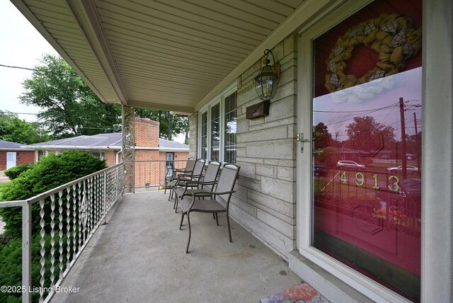 4913 D Lue Ct, Louisville, KY 40216 - view of covered porch