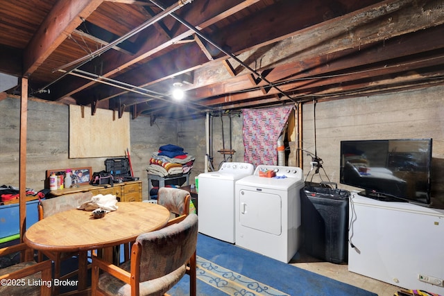 315 N 27th St, Louisville, KY 40212 - unfinished below grade area featuring washing machine and dryer