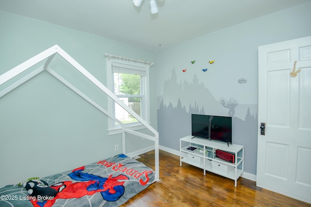 1121 Walter Ave, Louisville, KY 40215 - bedroom featuring wood finished floors