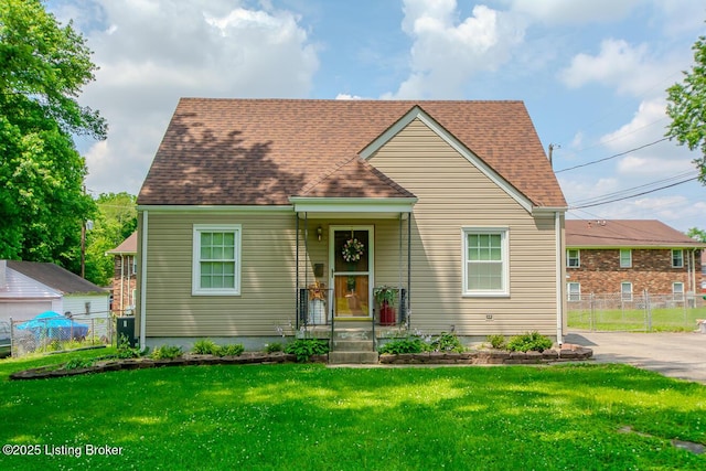 1115 Springview Dr, Louisville, KY 40219 - cape cod-style house with roof with shingles
