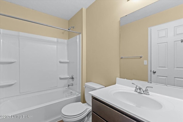 11210 Remembrance Ln, Louisville, KY 40229 - full bath featuring vanity and shower / washtub combination