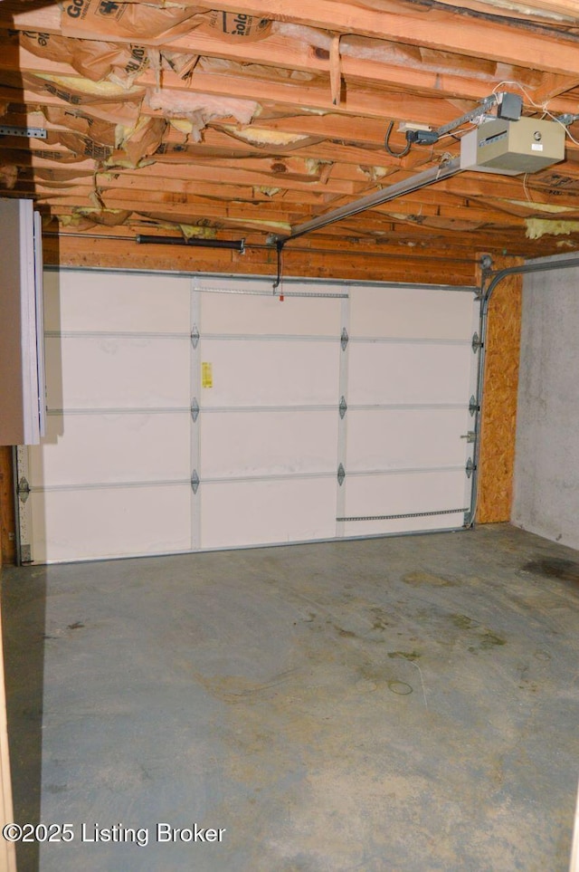 166 Castleton Dr, Bardstown, KY 40004 - garage featuring a garage door opener