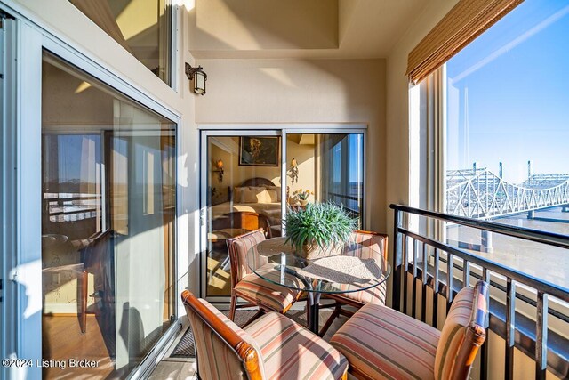 1 Riverpointe Plz Unit 1112, Jeffersonville, IN 47130 - view of balcony