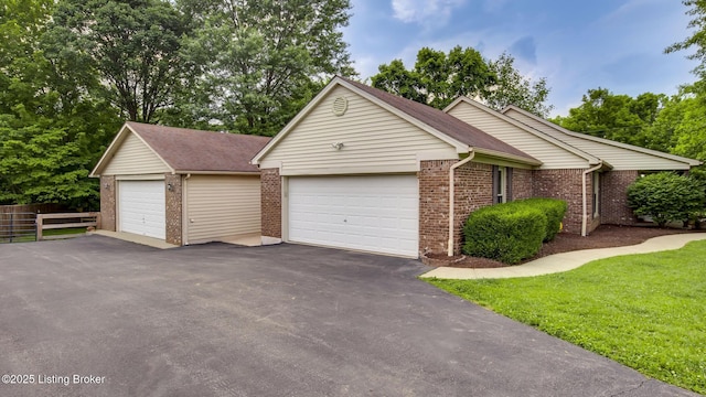 1625 Tina Ct, La Grange, KY 40031 - ranch-style home with brick siding