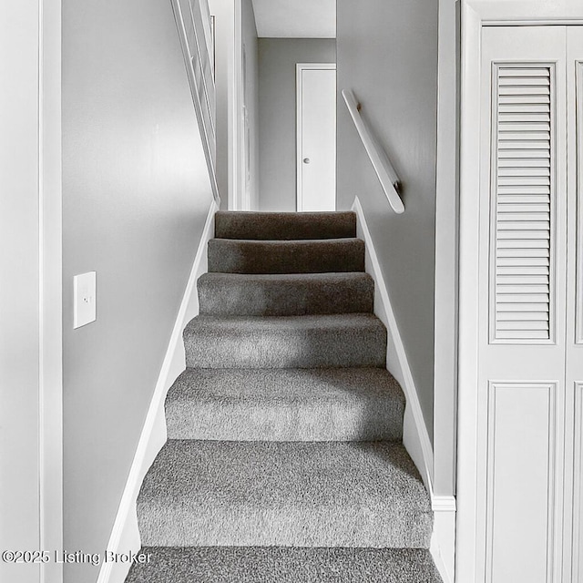 7714 Cedar Hollow Dr, Louisville, KY 40291 - photo 25