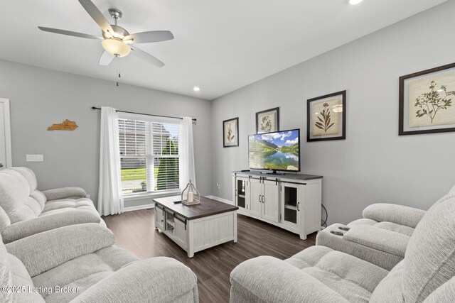 1425 Parkridge Pkwy, Louisville, KY 40214 - photo 7