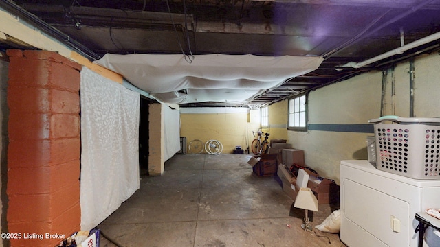 1344 S Brook St, Louisville, KY 40208 - basement with washer / clothes dryer