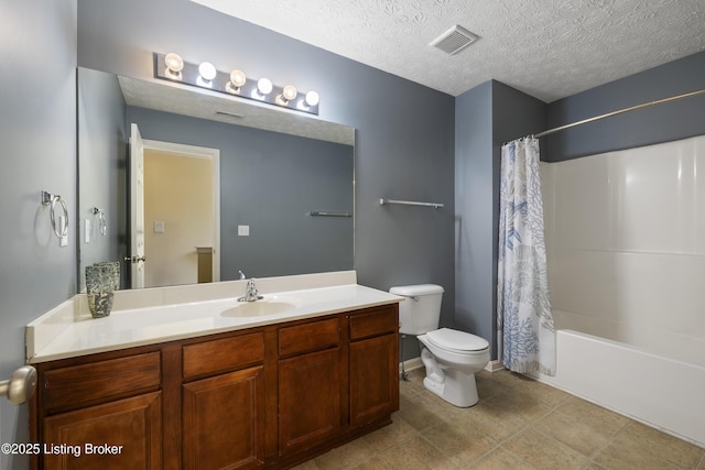 8811 Eli Dr, Louisville, KY 40291 - full bathroom with toilet, vanity, shower / bath combination with curtain, baseboards, and a textured ceiling