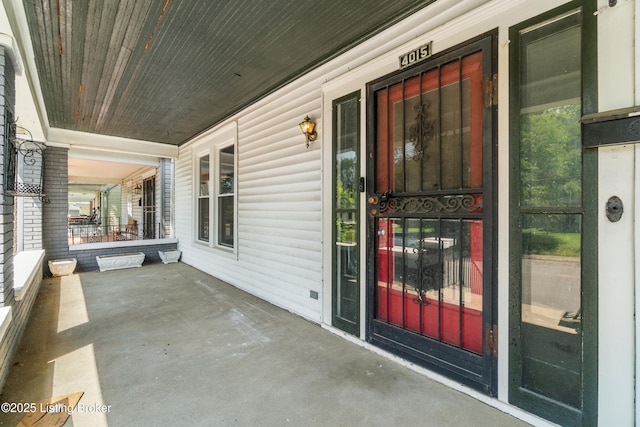 4015 S 5th St, Louisville, KY 40214 - property entrance with covered porch