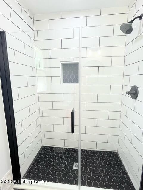 7402 Nottoway Cir, Louisville, KY 40214 - bathroom with a stall shower