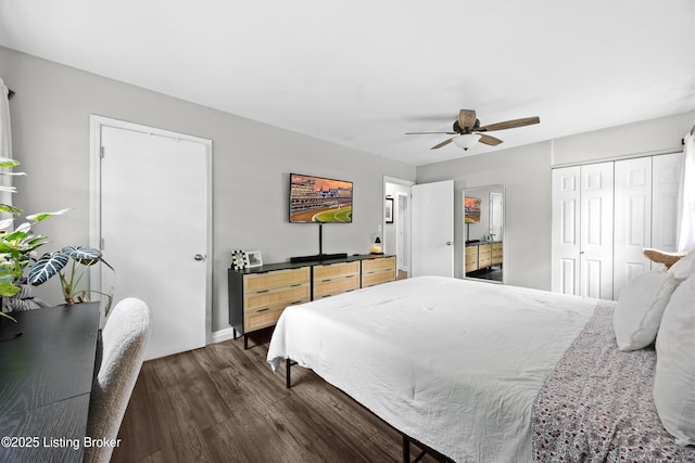 9712 Keys Ferry Rd, Fairdale, KY 40118 - bedroom with dark wood-style flooring, ceiling fan, and baseboards