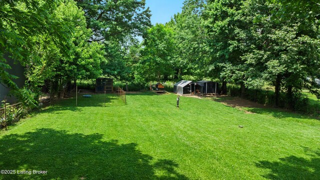9712 Keys Ferry Rd, Fairdale, KY 40118 - view of yard featuring exterior structure and an outdoor structure