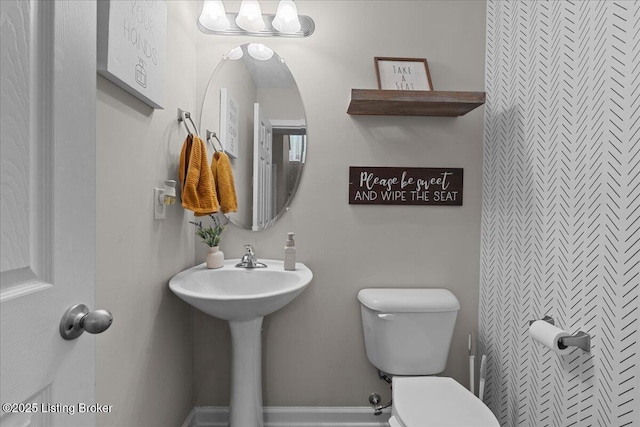 1105 Johnson Ridge Rd, Louisville, KY 40245 - bathroom with toilet and a sink