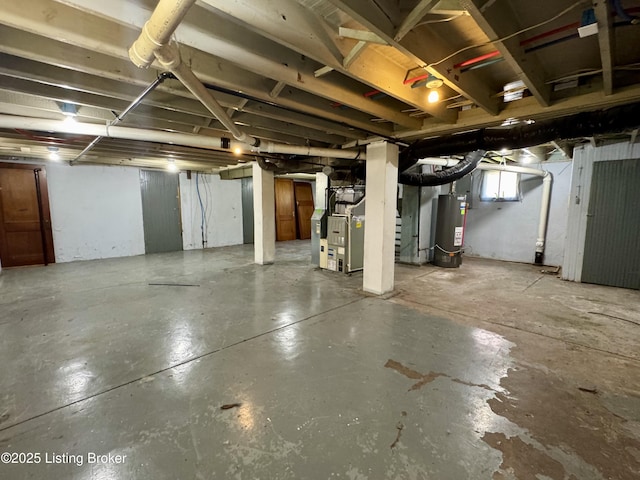 4107 Southern Pkwy, Louisville, KY 40214 - basement featuring water heater