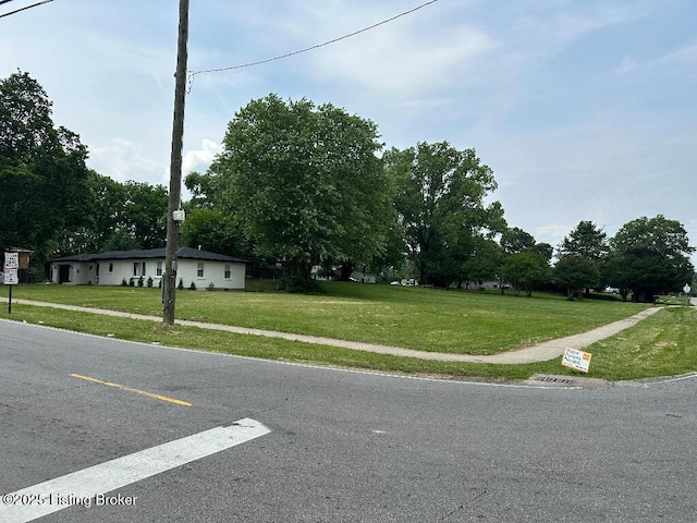 2201 Garrs Ln, Louisville, KY 40216 - photo 1