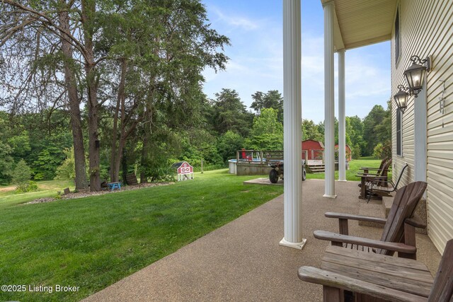 622 Hillcreek Dr, Elizabethtown, KY 42701 - view of green lawn featuring a patio